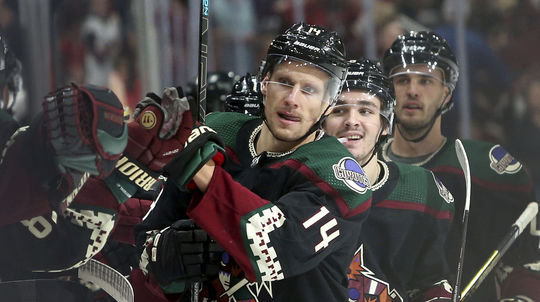 Lightning Coyotes NHL Pánik