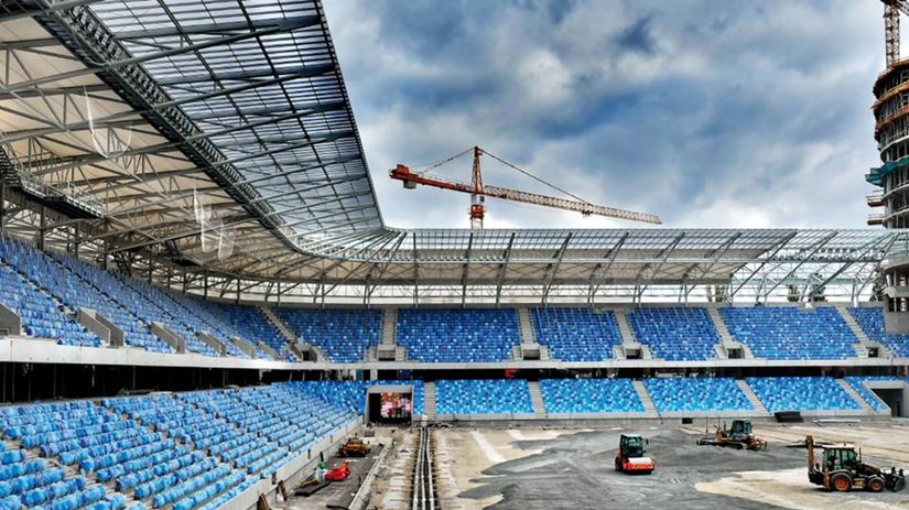 Národný futbalový štadión na prelome októbra a...