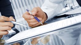 Približne 400 000 ľudí podpísalo petíciu za odstúpenie premiéra Babiša