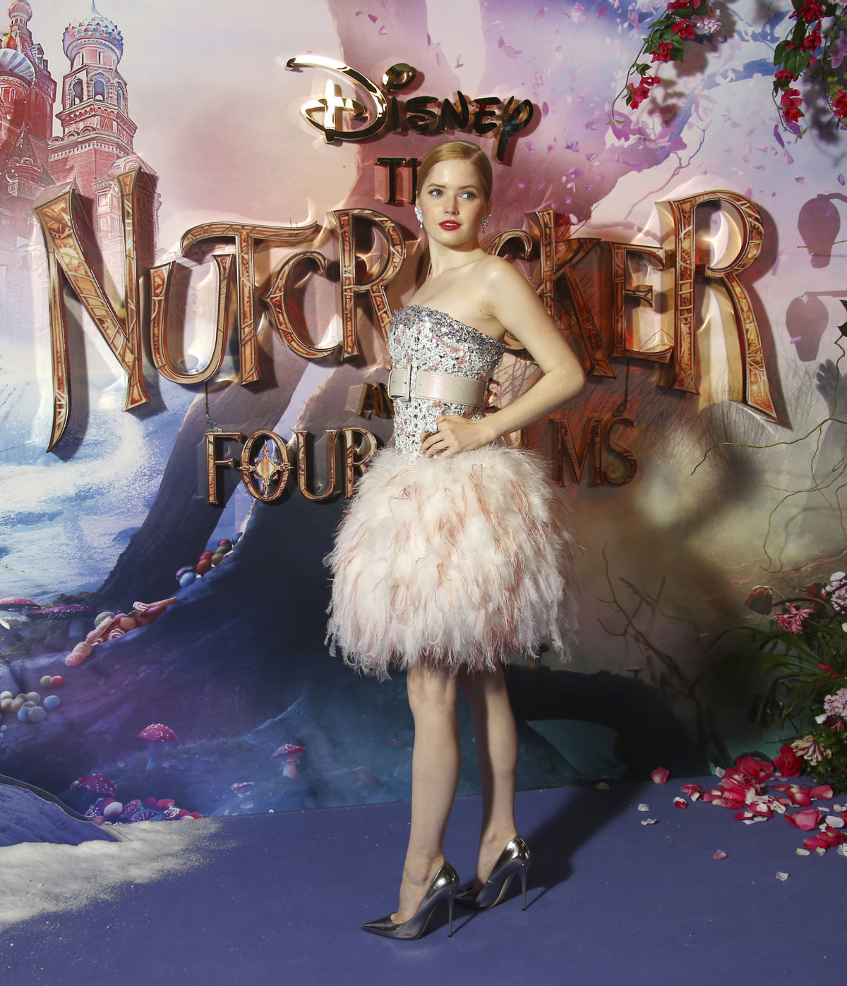 Herečka Ellie Bamber na premiére filmu Luskáčik...