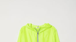 Vetruodolná bežecká bunda H&M Active, predáva sa za 49,99 eura. 