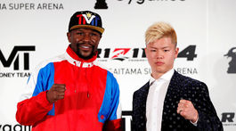 Mayweather ohlásil návrat proti kickboxerovi. V Tokiu sľúbil krv, pot a slzy