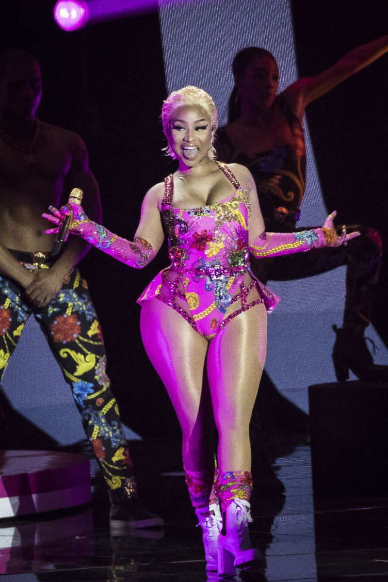 Nicki Minaj počas vystúpenia na MTV Europe...