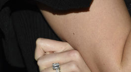 Zásnubný prsteň topmodelky Karlie Klossovej, ktorá sa nedávno vydala za Joshuu Kushnera.