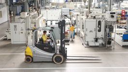 Volkswagen sa spája s Amazonom, aby jeho fabriky lepšie fungovali