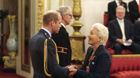 Britský princ William odovzdáva vysoké...