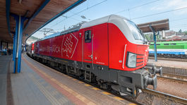 VIDEO: Ľuďom dochádza s vlakmi trpezlivosť