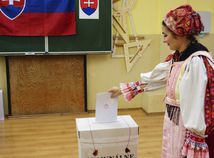 komunálne voľby 2018, krojovaná žena