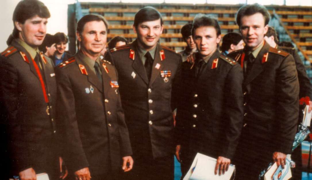 Zľava Alexander Kasatanov, Viktor Tichonov,...
