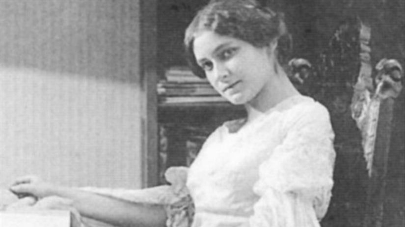 Lina v čase svadby s Loosom, okolo 1903.