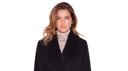 Kabáty do 500 eur: Dámsky kabát Pietro Filipi, predáva sa za 399 eur. 
