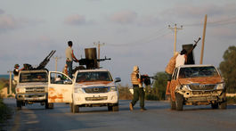 Militanti zaútočili na mesto v Líbyi, zabili aj starostu