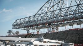 Polícia koná v kauze odpadu pod obchvatom. Érsek: Budem rázny!