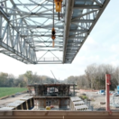 Šiesty most cez Dunaj mohutnie: Betón lejú do koryta. Pozrite si video