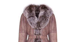 Dámsky kabát lemovaný pravou kožušinou, predáva Kara. Info o cene v predaji.
