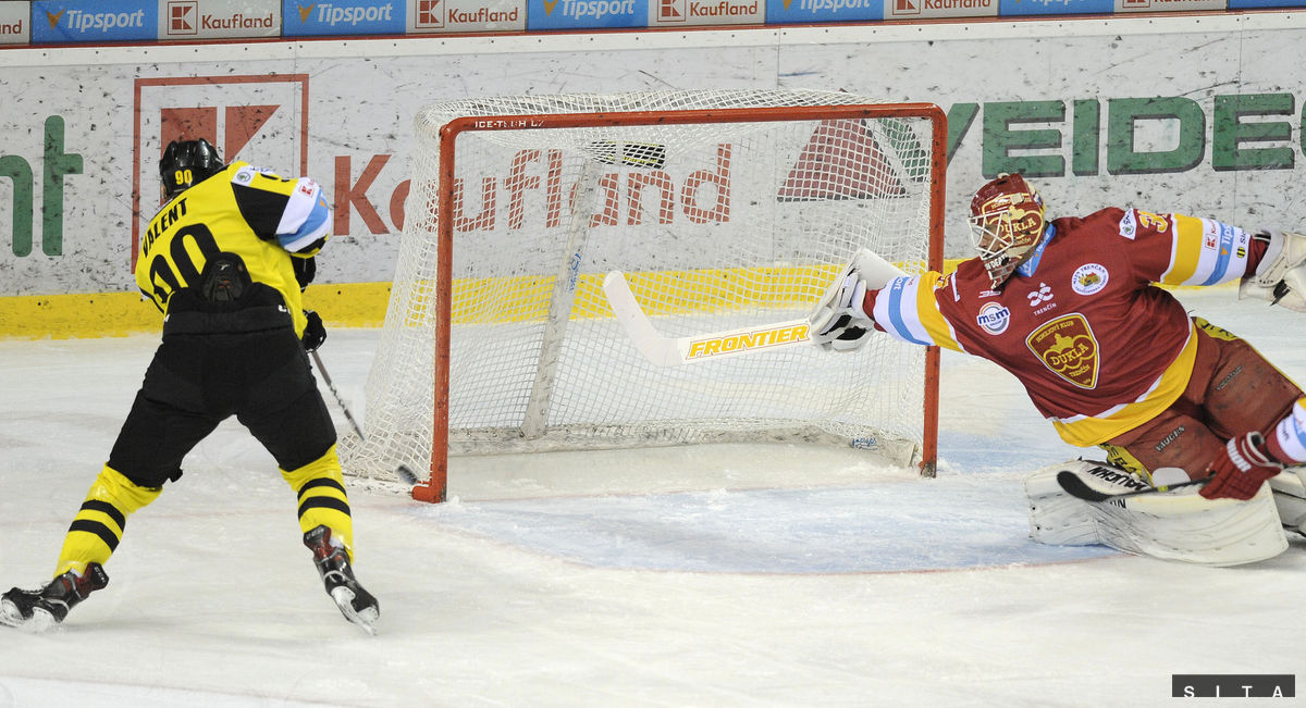 Michal Valent v drese Dukly Trenčín.