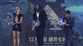 Jason Momoa a Amber Heard a režisér James Wan