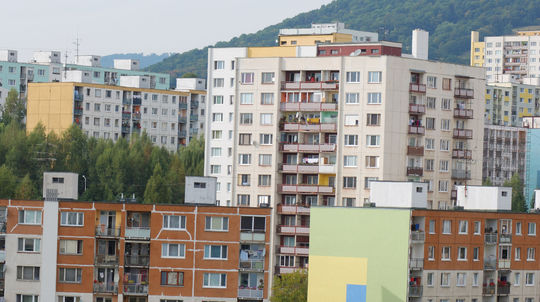 nehnutelnosť,panelák,bývanie,Banská...