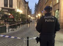 Belgicko Brusel polícia azylant útok nožom