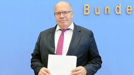 Minister skritizoval dizajn nemeckých elektromobilov. Šéfovia koncernov boli v šoku