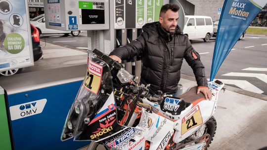 Na Dakare ho zasiahol blesk a zachránila motorka. Bez nej by umrel