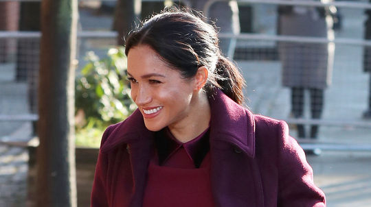 Vojvodkyňa Meghan prichádza na návštevu...
