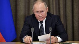 Putin varuje pred krokmi Ukrajiny, polovicu námorníkov zavreli