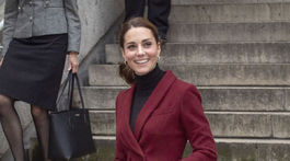 Vojvodkyňa Kate z Cambridge počas návštevy University College London v Londýne. 