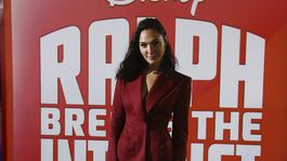 Štíhlejšia už ani byť nemôže! Krásna Wonder Woman  na premiére