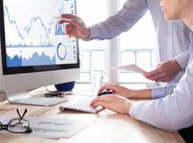 investície,peniaze, práca, grafy, štatistiky, výnosy, podielové fondy