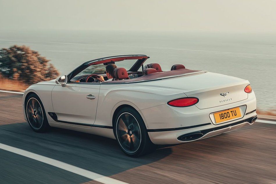 Continental GT Convertible je pekelne rýchli....