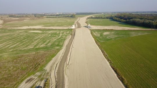 Štvrtá sekcia rýchlostnej cesty R7 Ketelec -...