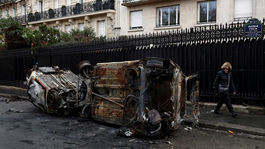 Francúzsko sa zmieta na prahu výnimočného stavu