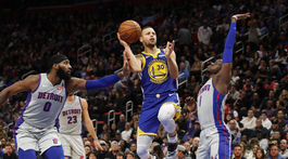 Návrat hviezdneho Curryho nepomohol. Šampión NBA si pripísal ďalšiu prehru