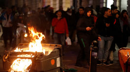 Demonštrácie francúzskych študentov sa vystupňovali, došlo k násilnostiam 