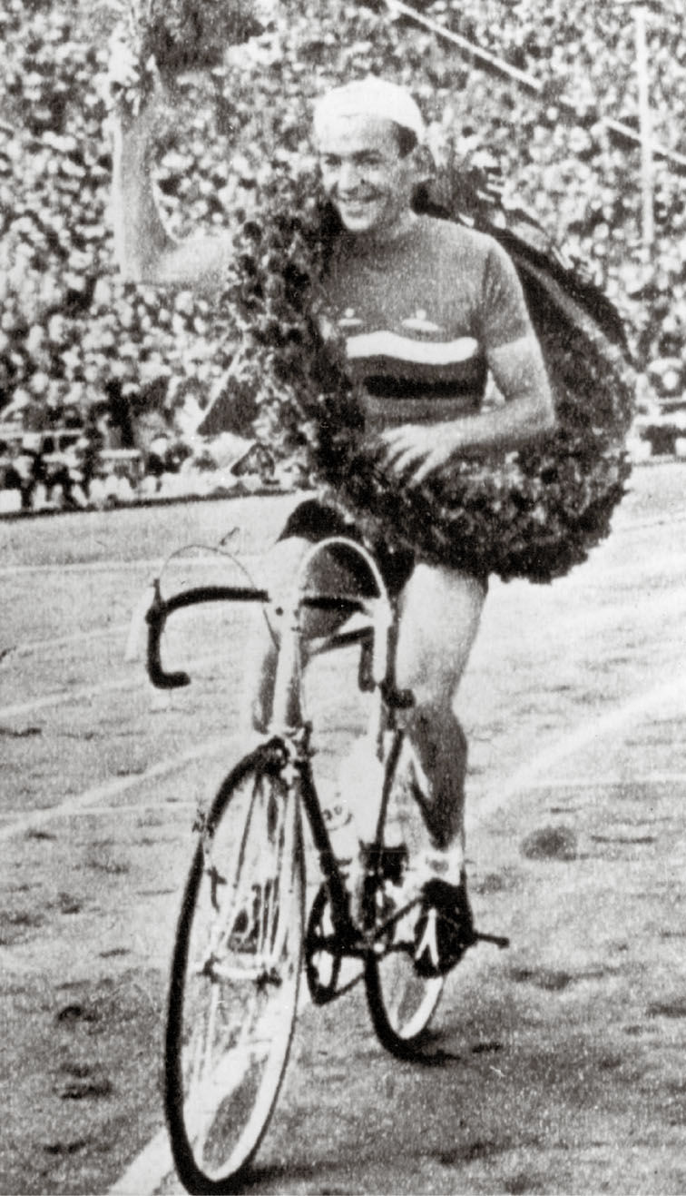 Vlastimil Ružička po víťazstve v etape na...