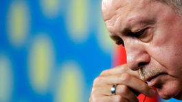 Turecko sa ocitlo v recesii, hádky s USA mu neprospeli