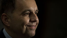 Kiska s Kažimírom ako šéfom NBS otáľa, rozhodnúť sa chce do marca