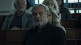 Roman Luknár Ostrým nožom