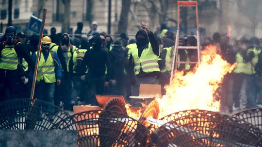 Francúzske úrady a polícia sa pripravujú na ďalšie kolo protestov žltých viest
