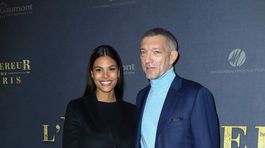 Na Monicu Bellucci jej ex už určite nemyslí! Jej nástupkyňa je ale kus 