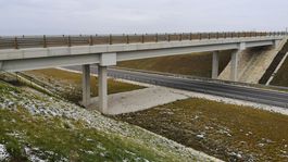 VIDEO: Slepý most na Ponitrí, sedemstotisíc je v lufte 