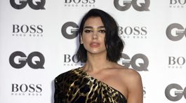Horúce bozky Chrisa Martina a speváčky Dua Lipa? O slovo sa prihlásil sám spevák