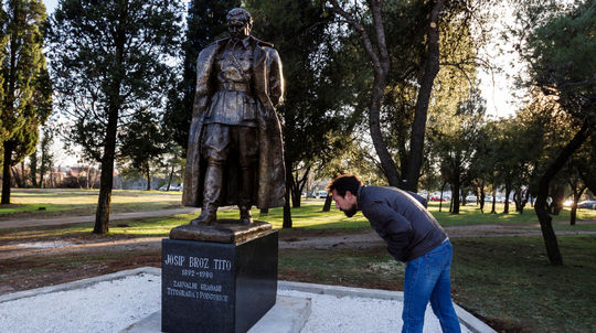 V Podgorici odhalili sochu exprezidenta Tita 