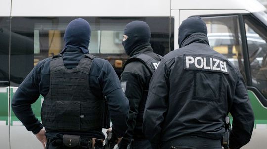 Polícia v Nemecku podnikla v bytoch razie proti osobám z islamistických kruhov