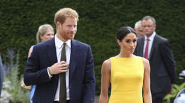 Britian Britský princ Harry a jeho polovička - vojvodkyňa Meghan v žltých šatách