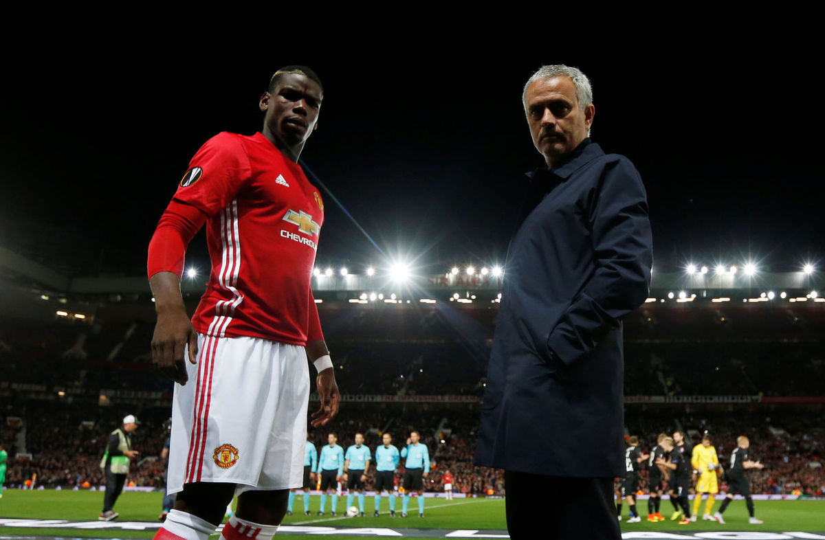 Paul Pogba a José Mourinho - na Old Trafforde...