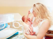 copil, nou-născut, maternitate, incubator