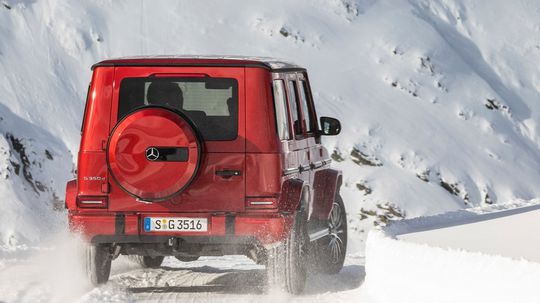 Mercedes-Benz-G350d-2019-1024-33