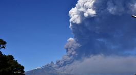Erupcie sopky Etna spôsobili obmedzenia v leteckej doprave